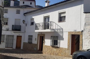 Casa Sofía en Grazalema, con magnífica chimenea, Grazalema
